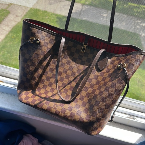 Louis Vuitton Handbags - Louis Vuitton Neverfull MM
